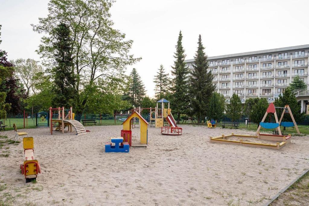 Apartament Ania Z Widokiem Na Morze W Hotelu Arka Kolobrzeg Bagian luar foto